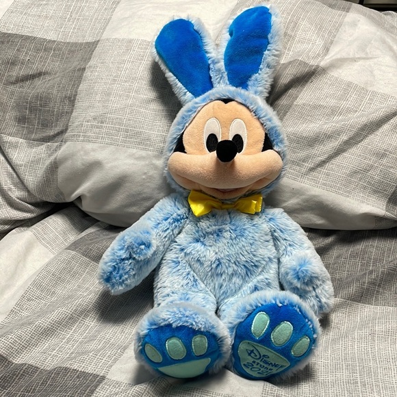 Disney Store 2021 exclusive Easter Bunny Mickey Mouse Plush - Picture 1 of 4